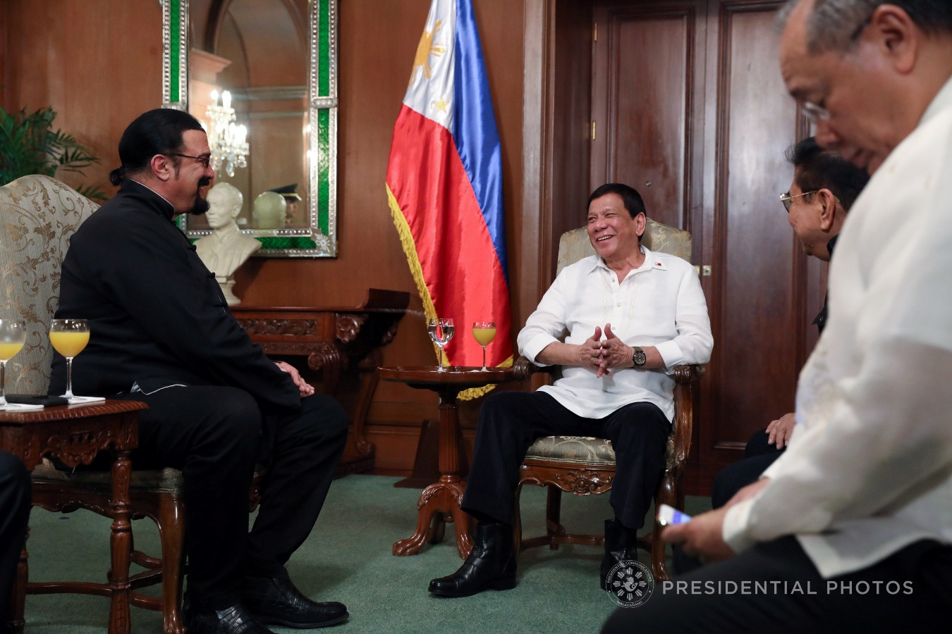 President Rodrigo Roa Duterte shares a light moment with Actor Steven Seagal who met with the President in Malacañan Palace on October 12, 2017. ROBINSON NIÑAL JR./PRESIDENTIAL PHOTO