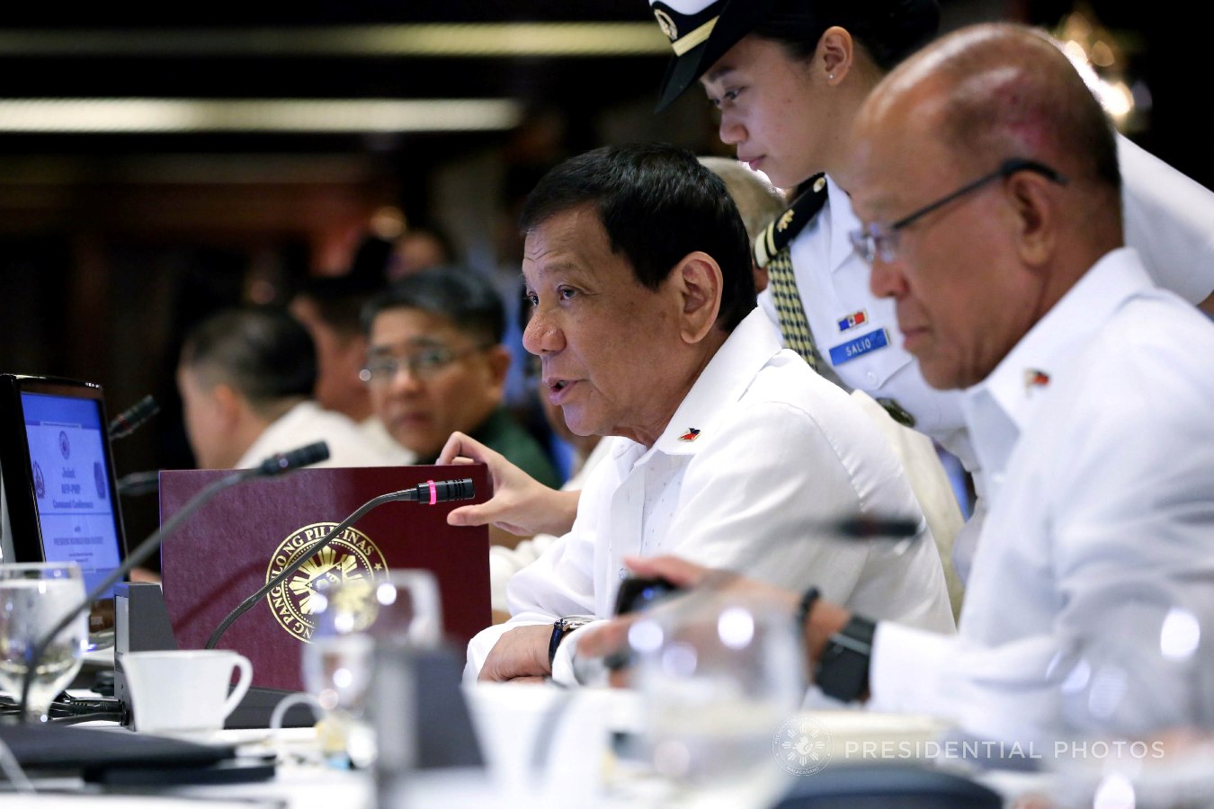 President Rodrigo Roa Duterte presides over the Joint Armed Forces of the Philippines (AFP)-Philippine National Police (PNP) Command COnference in Malacañan Palace on November 6, 2017. Joining the President is Defense Secretary Delfin Lorenzana. KARL NORMAN ALONZO/PRESIDENTIAL PHOTO