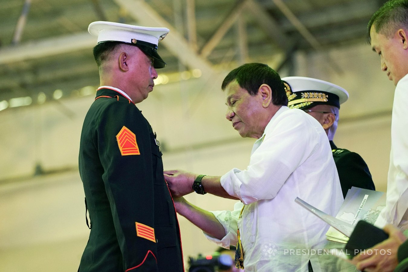 President Rodrigo Roa Duterte confers the Order of Lapu-Lapu Kamagi Medal and the Enlisted Personnel of the Year Award during the 67th Birthday celebration of the Philippine Marine Corps at the Bonifacio Naval Station in Fort Bonifacio, Taguig City on November 7, 2017. KING RODRIGUEZ/PRESIDENTIAL PHOTO