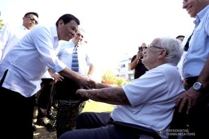 President Rodrigo Roa Duterte greets one of the surviving Manilaners as they visited the Holocaust Memorial Park in Rishon Lezion, Israel on September 5, 2018. KARL NORMAN ALONZO/PRESIDENTIAL PHOTO