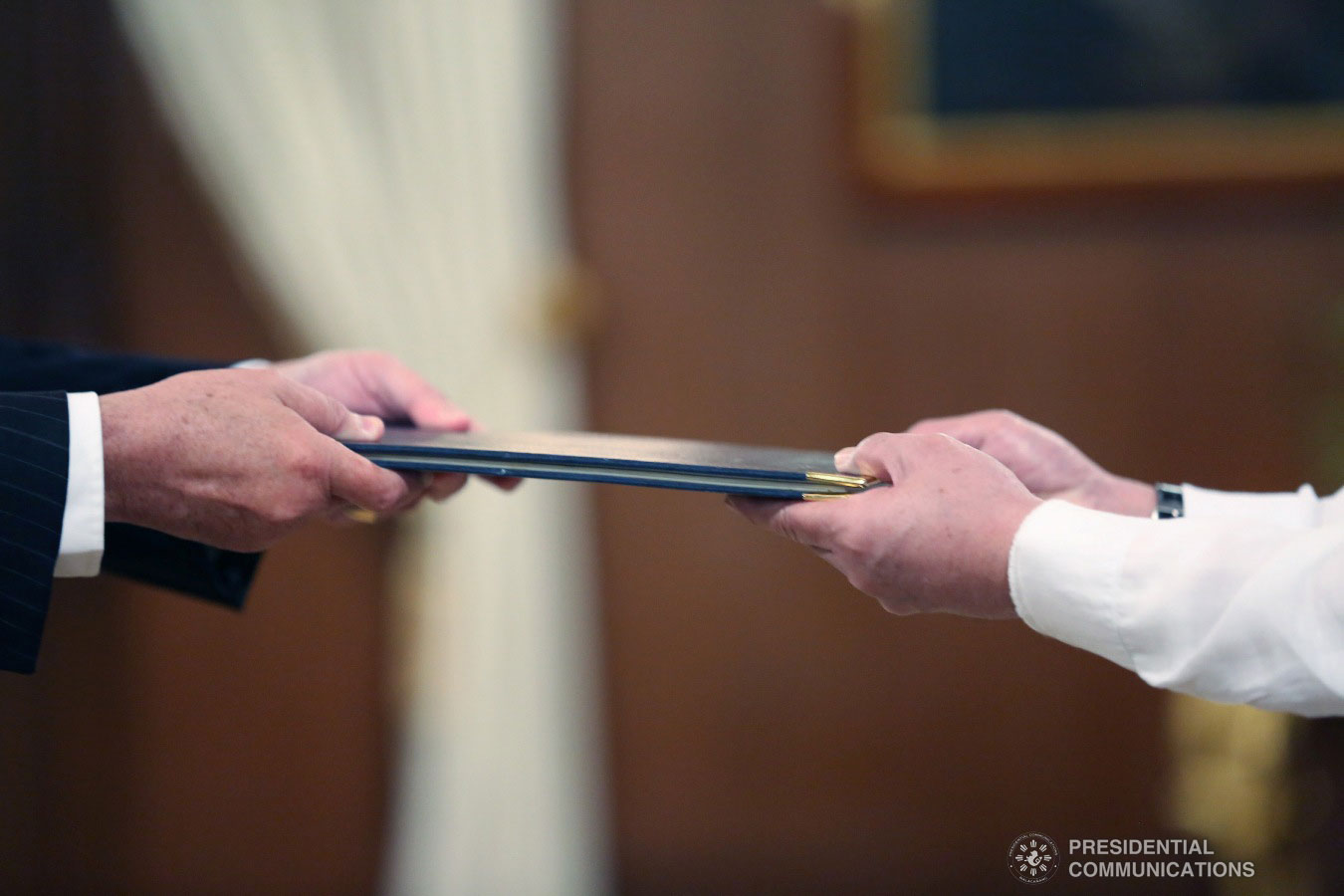 President Rodrigo Roa Duterte receives the credentials of Ambassador-designate of The Commonwealth of Australia to the Philippines Steven James Robinson at the Malacañan Palace on January 15, 2019. TOTO LOZANO/PRESIDENTIAL PHOTO