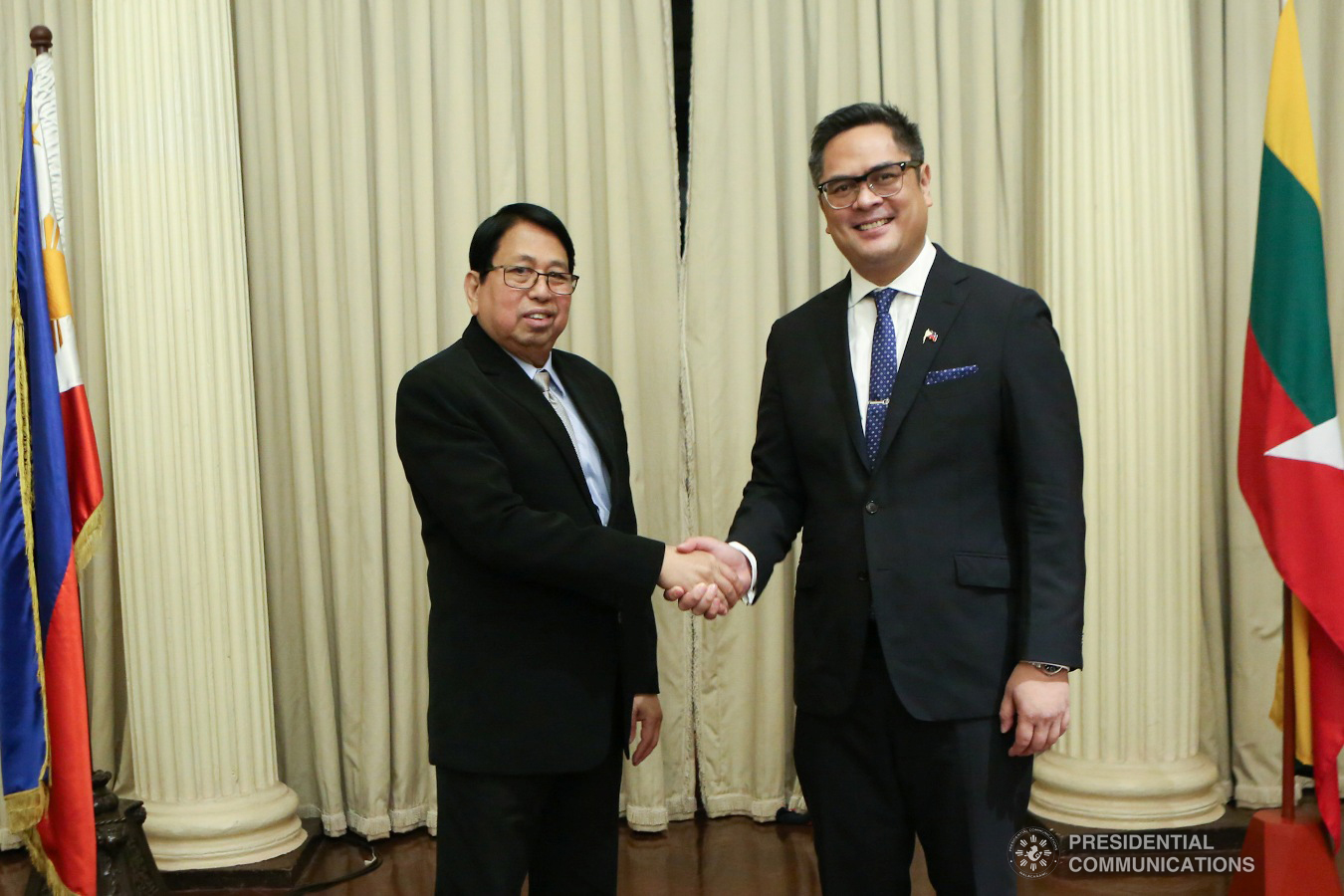 Presidential Communications Operations Office (PCOO) Secretary Martin Andanar and Myanmar Minister of Information Pe Myint pose for posterity prior to the   signing of the Memorandum of Understanding at the Kalayaan Hall in Malacañang on January 25, 2019. ALBERT ALCAIN/PRESIDENTIAL PHOTO