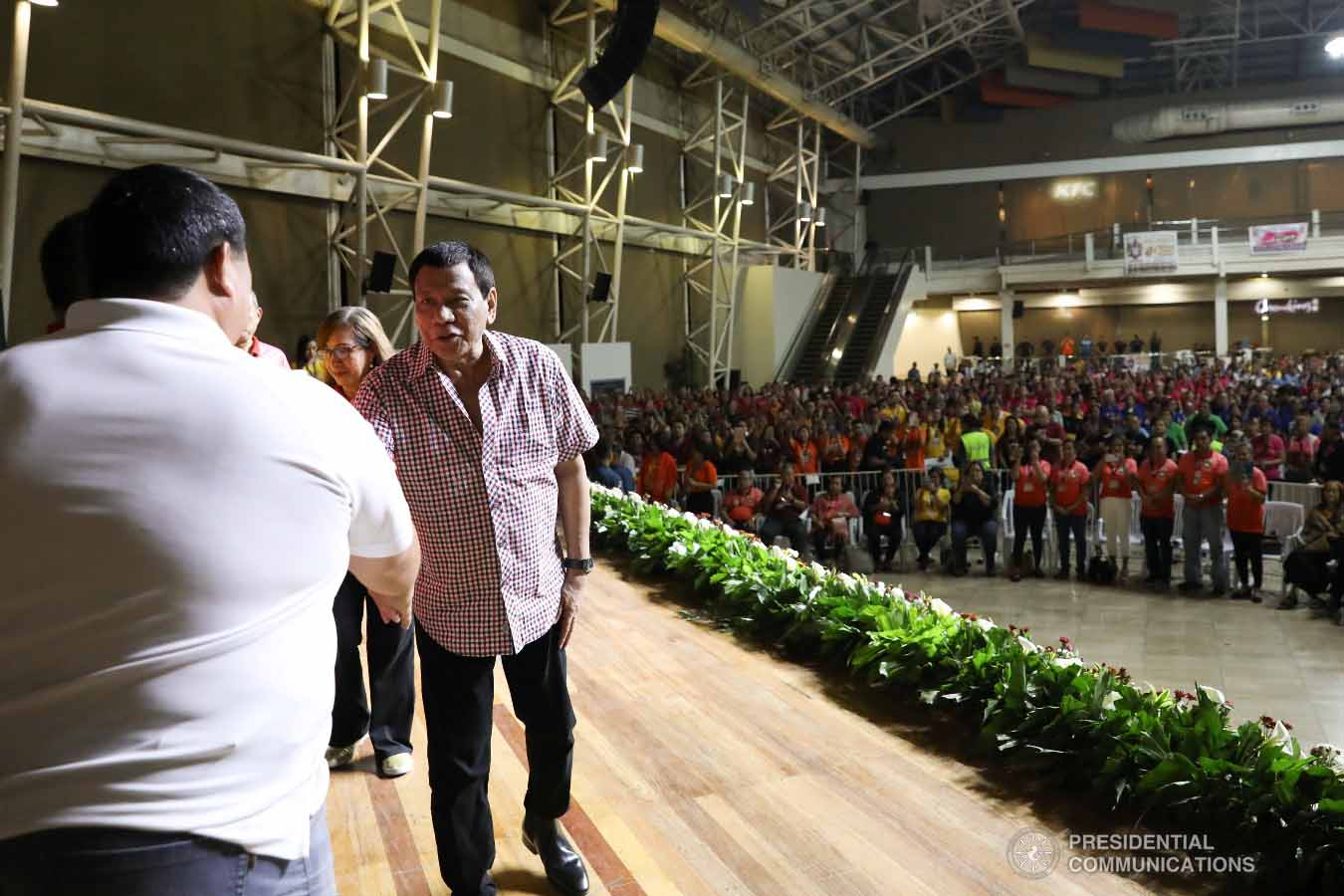 President Rodrigo Roa Duterte greets some of the guests during the 4th Roa Clan Grand Reunion at the Limketkai Center in Cagayan de Oro City on January 25, 2019. KARL ALONZO/PRESIDENTIAL PHOTO