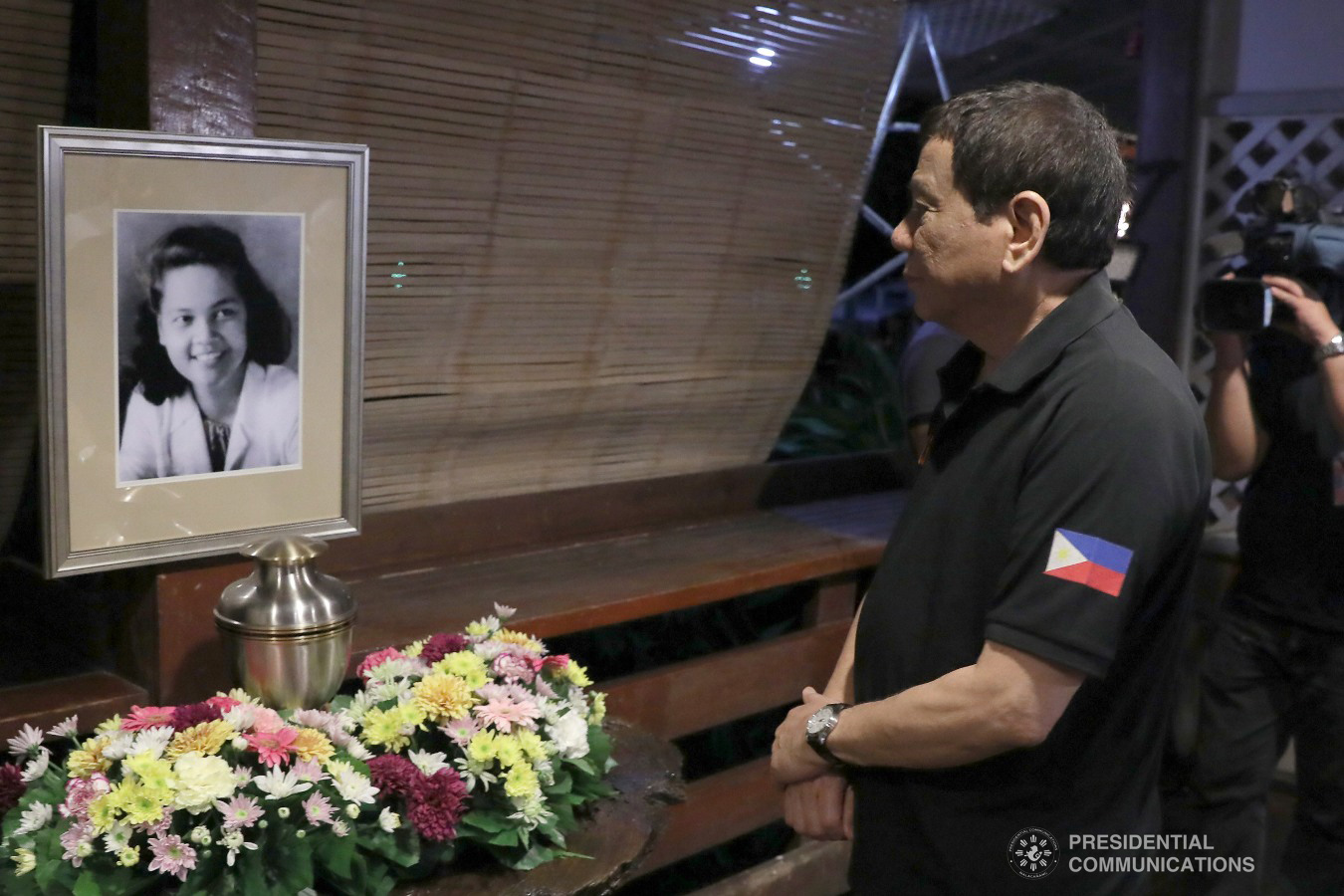 President Rodrigo Roa Duterte pays his last respects to the late Solona Canoy, wife of former Cagayan de Oro City Mayor Reuben Canoy, during his visit to the wake in Cagayan de Oro City on February 5, 2019. REY BANIQUET/PRESIDENTIAL PHOTO