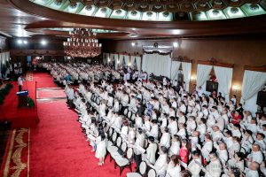 President Rodrigo Roa Duterte administers the oath to the newly elected local government officials and party-list representatives during a ceremony at the Malacañan Palace on June 25, 2019. REY BANIQUET/PRESIDENTIAL PHOTO