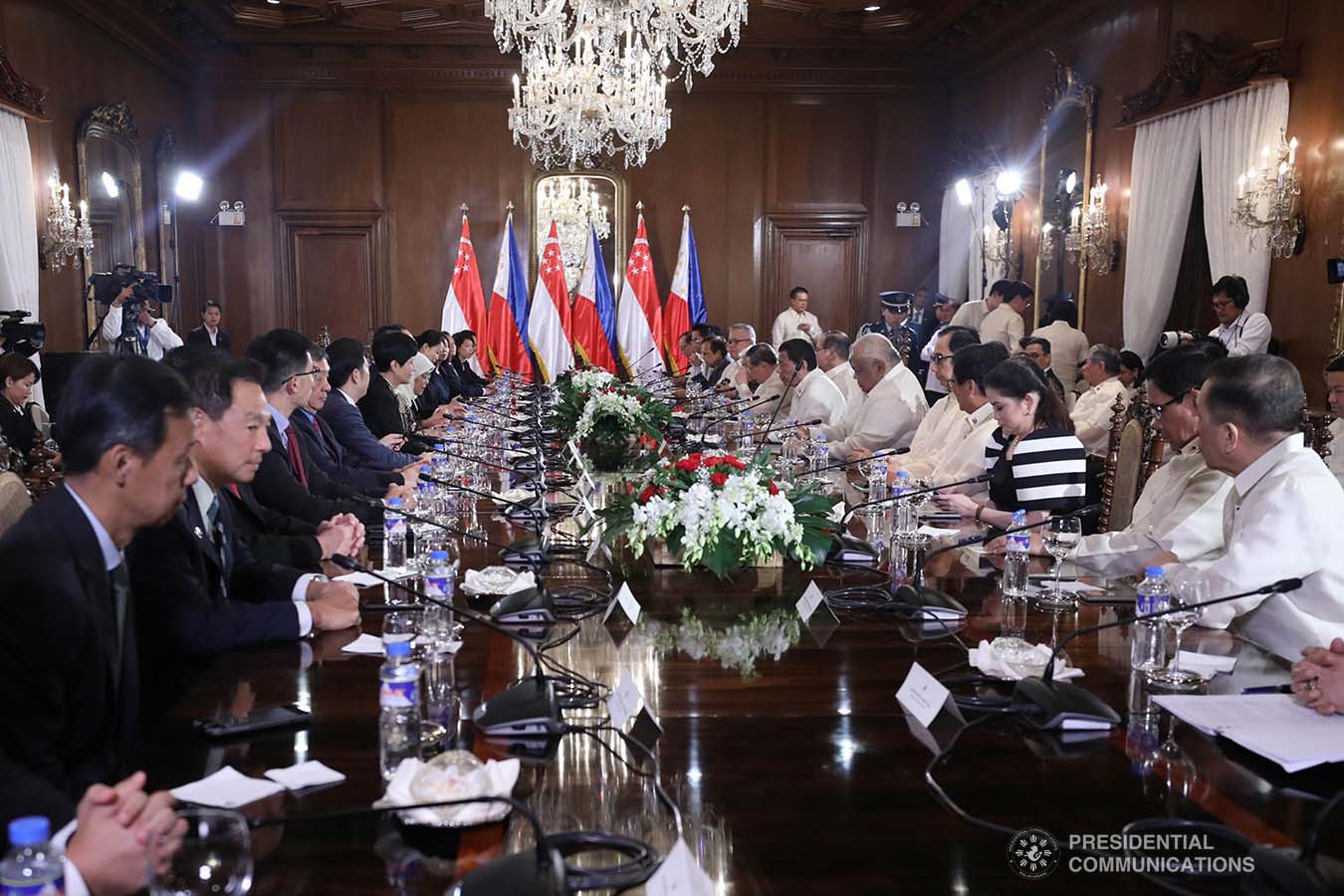 President Rodrigo Roa Duterte and Republic of Singapore President Halimah Yacob hold an expanded bilateral meeting at the Malacañan Palace during the latter's state visit to the Philippines on September 9, 2019. SIMEON CELI JR./PRESIDENTIAL PHOTO