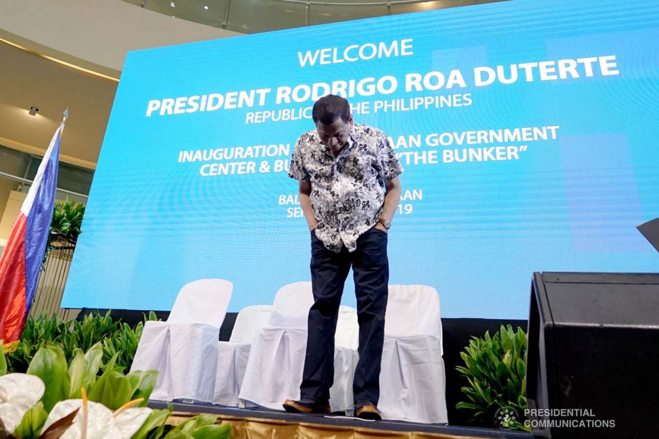 President Rodrigo Roa Duterte takes a bow as he takes center stage during the inauguration of the Bataan Government Center and Business Hub “The Bunker” in Balanga City, Bataan on September 12, 2019. KING RODRIGUEZ/PRESIDENTIAL PHOTO