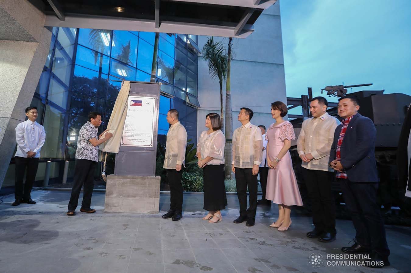 President Rodrigo Roa Duterte unveils the marker of the Bataan Government Center and Business Hub “The Bunker” during its inauguration in Balanga City, Bataan on September 12, 2019. VALERIE ESCALERA/PRESIDENTIAL PHOTO