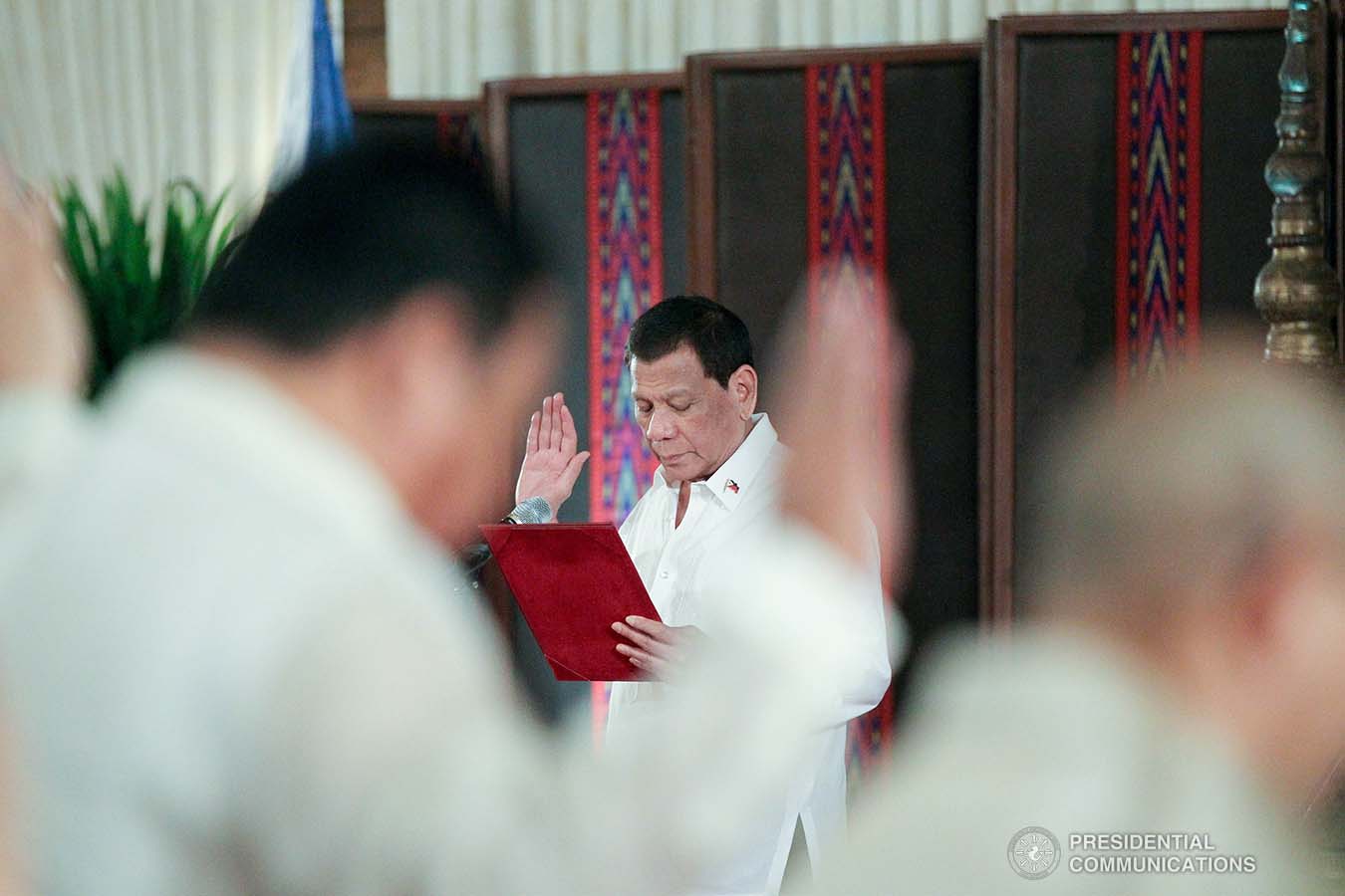 President Rodrigo Roa Duterte administers the oath to the newly appointed officials during a ceremony at the Malacañan Palace on September 17, 2019. TOTO LOZANO/PRESIDENTIAL PHOTO