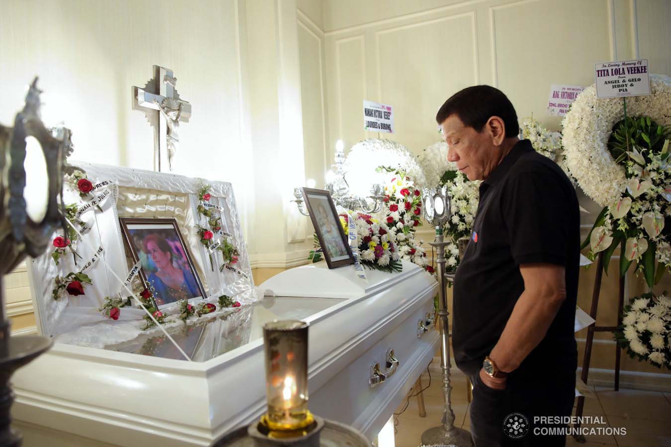 President Rodrigo Roa Duterte pays his last respects to Victoria Macasaet as he visits the wake at the Cosmopolitan Funeral Homes in Davao City on September 21, 2019. ROBINSON NIÑAL JR./PRESIDENTIAL PHOTO