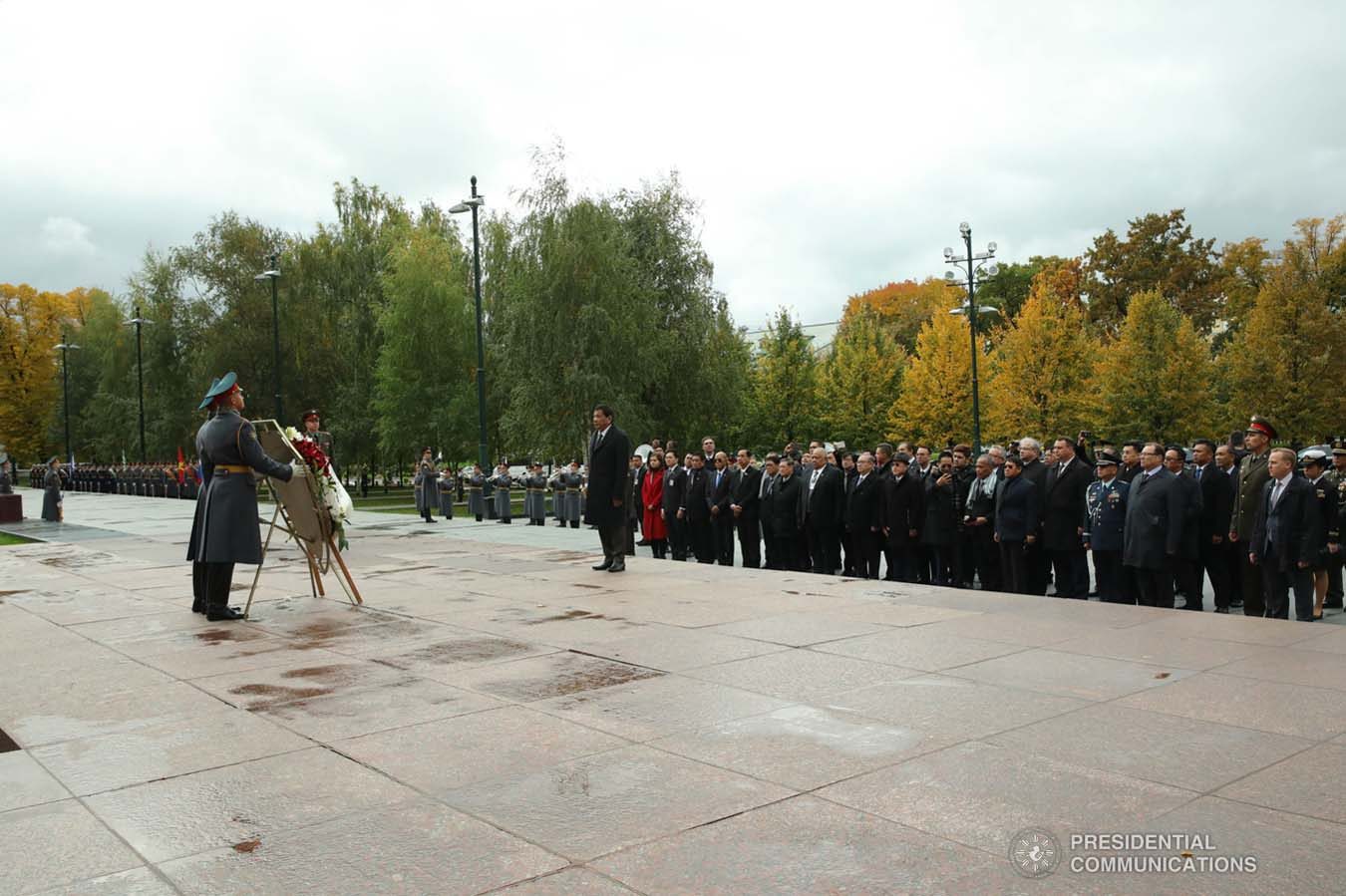 President Rodrigo Roa Duterte honors the fallen Soviet soldiers who fought during World War II as he leads the wreath-laying ceremony at the Tomb of the Unknown Soldier in Moscow, Russian Federation on October 4, 2019. ROBINSON NIÑAL JR./PRESIDENTIAL PHOTO