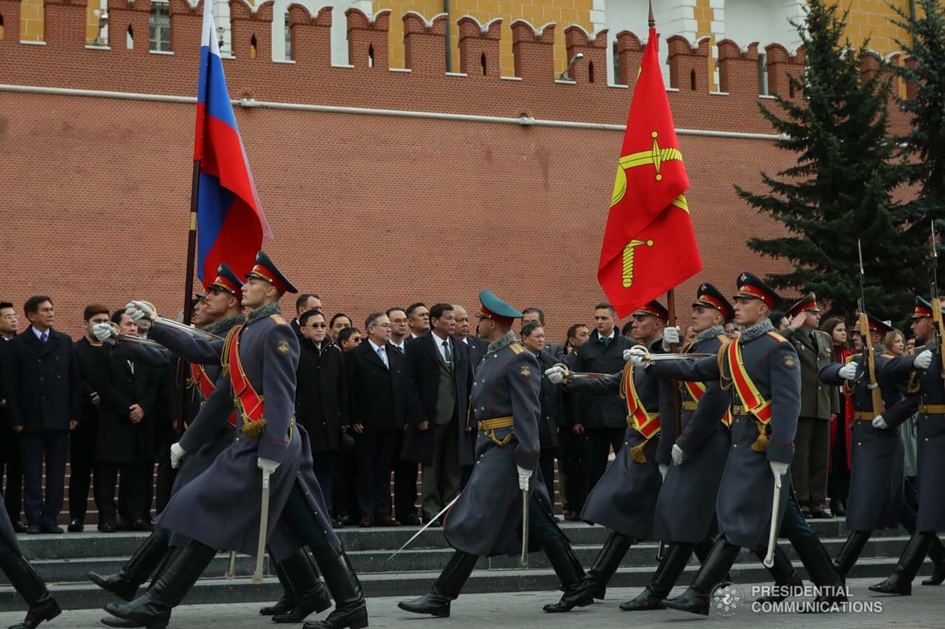 President Rodrigo Roa Duterte looks on as Russian military personnel march forward during the wreath-laying ceremony at the Tomb of the Unknown Soldier in Moscow, Russian Federation on October 4, 2019. ROBINSON NIÑAL JR./PRESIDENTIAL PHOTO