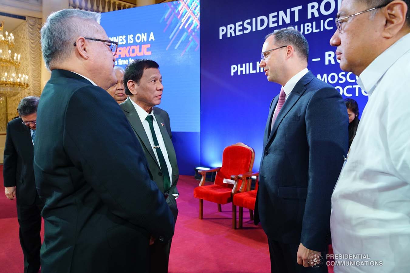President Rodrigo Roa Duterte chats with one of the guests during the Philippines-Russia Business Forum at the House of the Unions in Moscow, Russian Federation on October 4, 2019. JOEY DALUMPINES/PRESIDENTIAL PHOTO