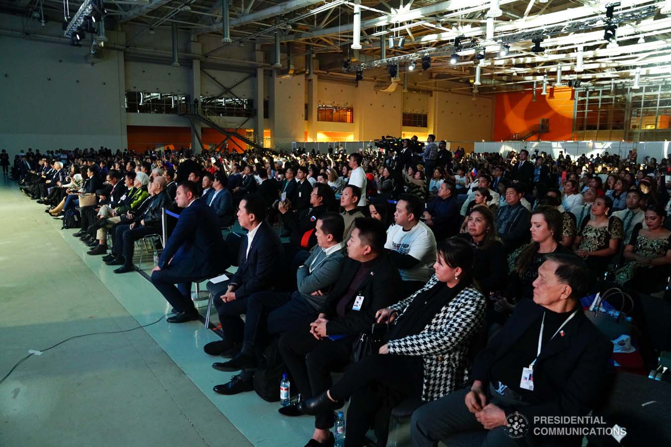 Filipinos based in Russia listen as President Rodrigo Roa Duterte delivers his speech during the meeting at the Exhibition of Achievements of National Economy (VDNH) in Moscow on October 5, 2019. JOEY DALUMPINES/PRESIDENTIAL PHOTO