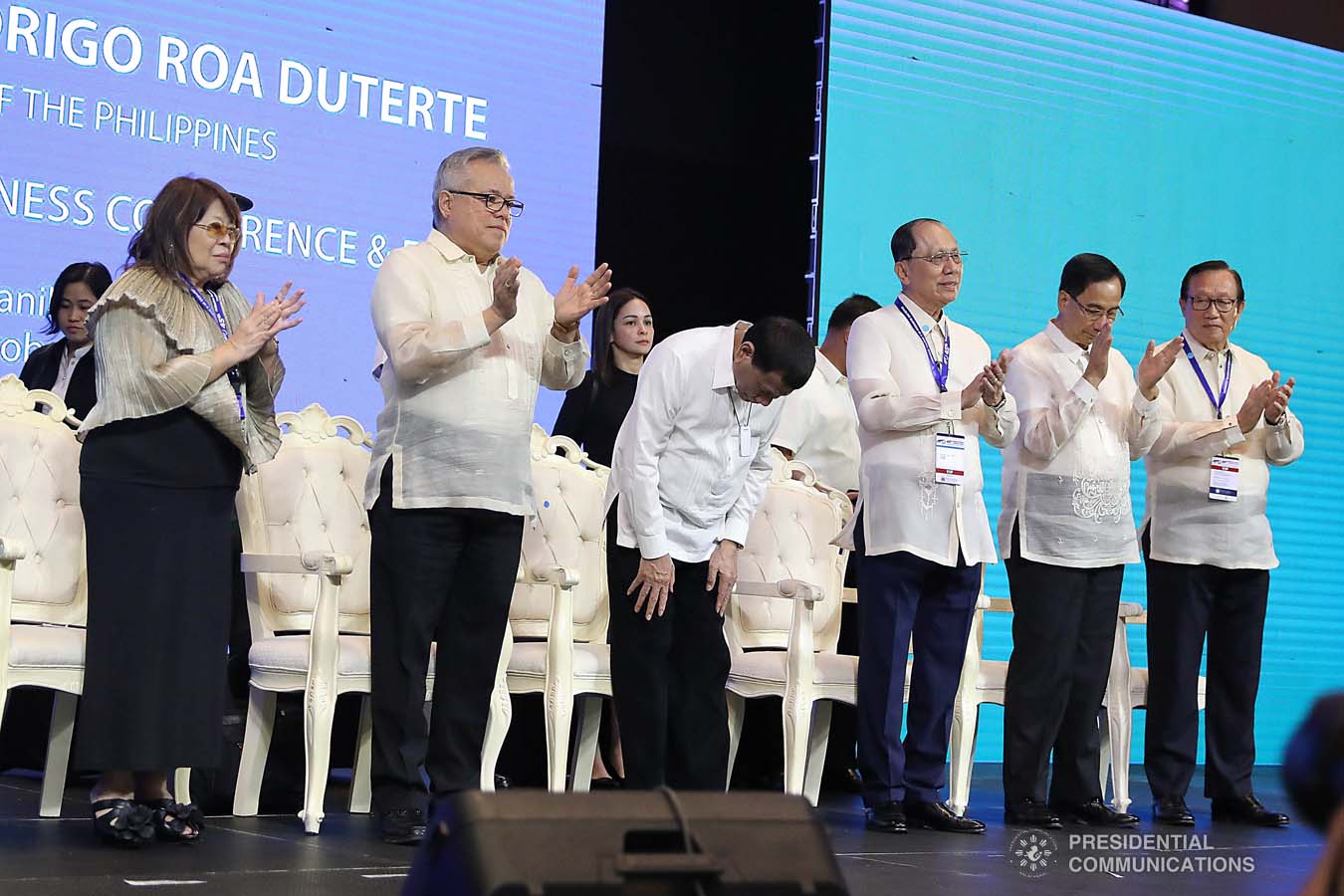 President Rodrigo Roa Duterte takes a bow before the guests as he takes center stage during the 45th Philippine Business Conference and Expo at The Manila Hotel on October 17, 2019. VALERIE ESCALERA/PRESIDENTIAL PHOTO