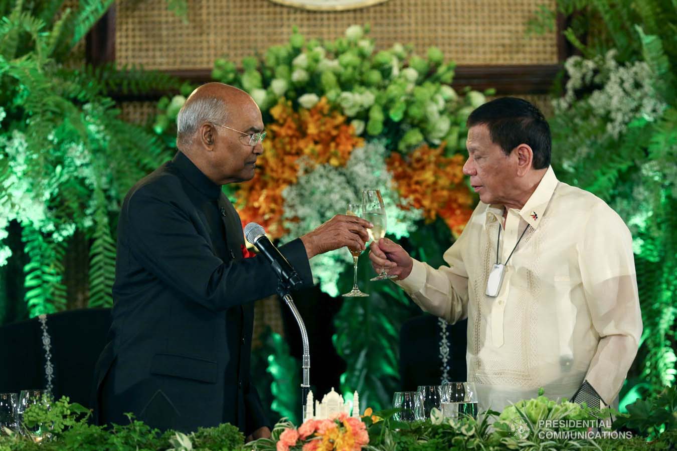 President Rodrigo Roa Duterte and President of the Republic of India Ram Nath Kovind clink their glasses for a toast during the state banquet hosted by President Duterte at the Malacañan Palace on October 18, 2019. President Kovind is on a five-day state visit to the Philippines. SIMEON CELI JR./PRESIDENTIAL PHOTO