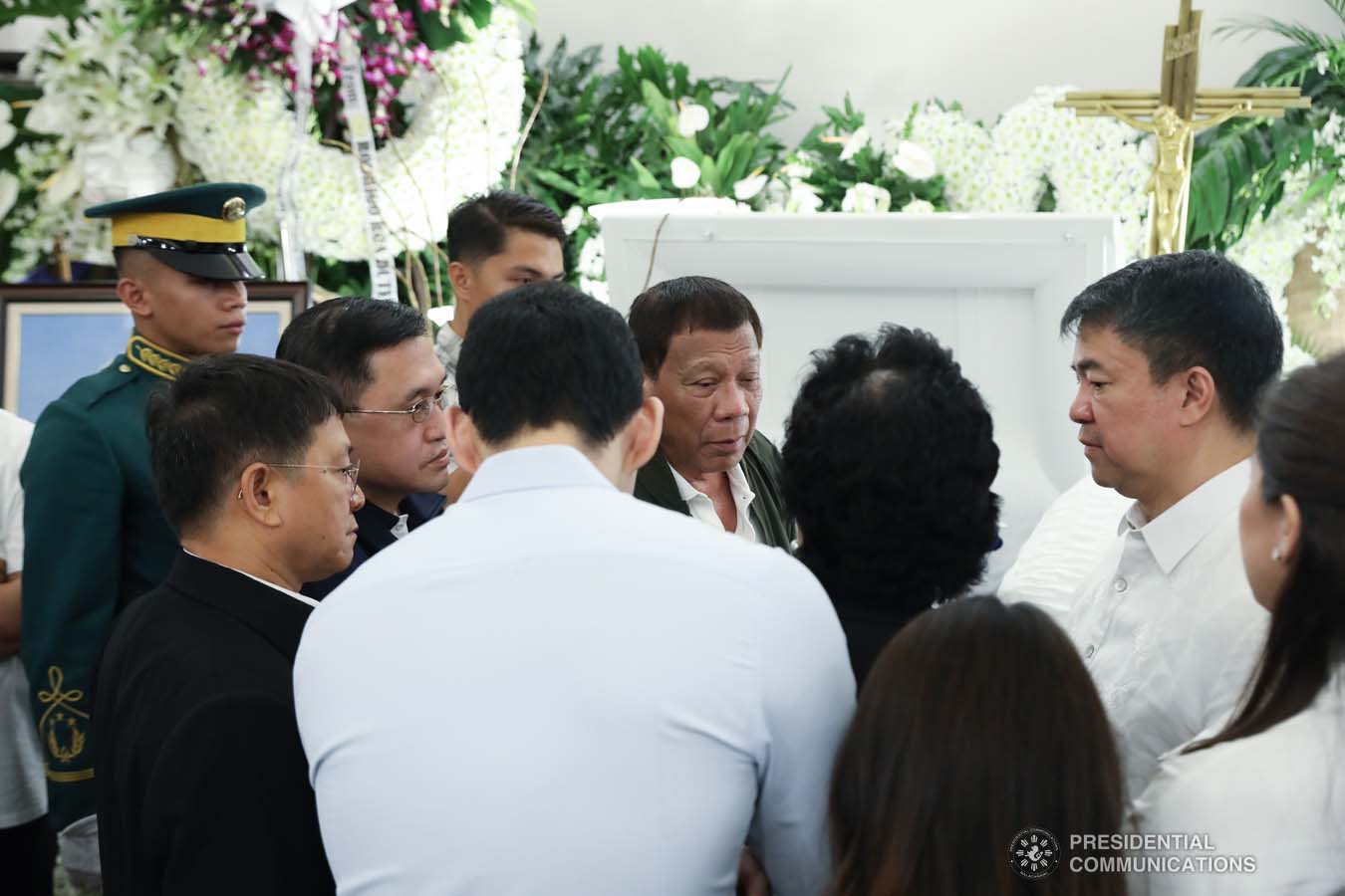 President Rodrigo Roa Duterte condoles with the family of the late former Senate President Aquilino Pimentel Jr. as he visits the wake at the Heritage Memorial Park in Taguig City on October 22, 2019. ROBINSON NIÑAL JR./PRESIDENTIAL PHOTO