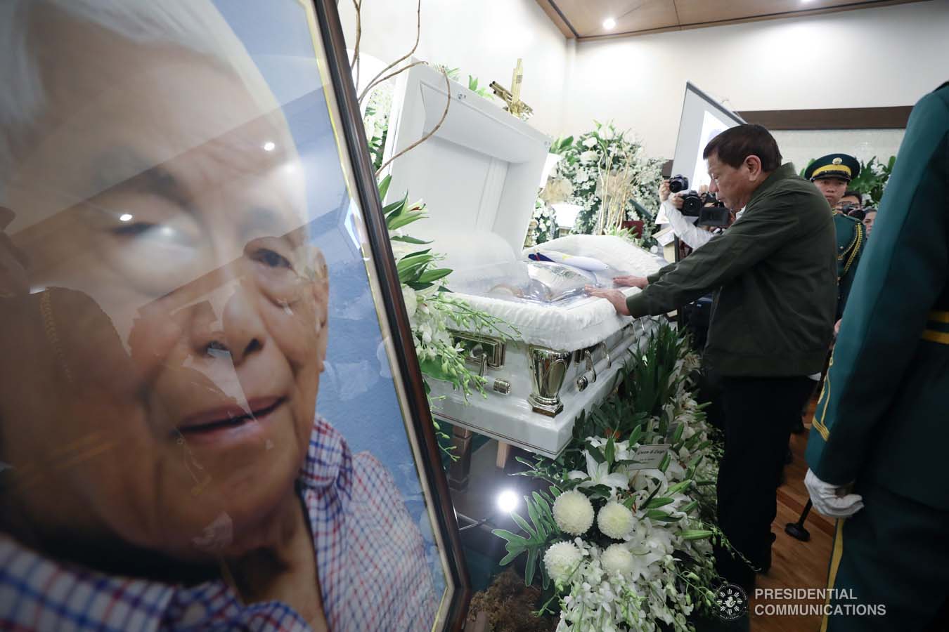 President Rodrigo Roa Duterte pays his last respects to the late former Senate President Aquilino Pimentel Jr. as he visits the wake at the Heritage Memorial Park in Taguig City on October 22, 2019. KARL NORMAN ALONZO/PRESIDENTIAL PHOTO