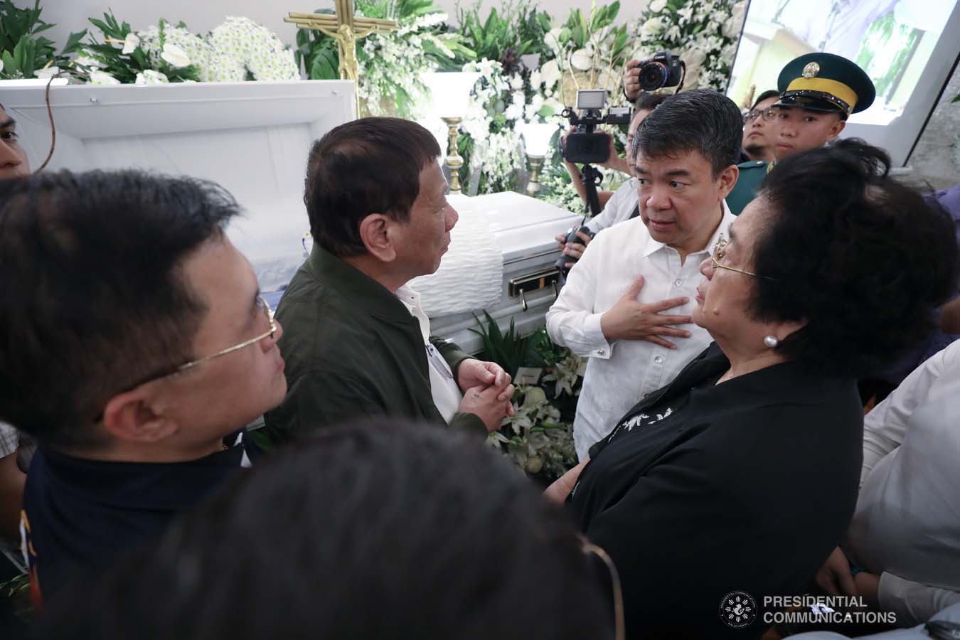 President Rodrigo Roa Duterte condoles with the family of the late former Senate President Aquilino Pimentel Jr. as he visits the wake at the Heritage Memorial Park in Taguig City on October 22, 2019. KARL NORMAN ALONZO/PRESIDENTIAL PHOTO