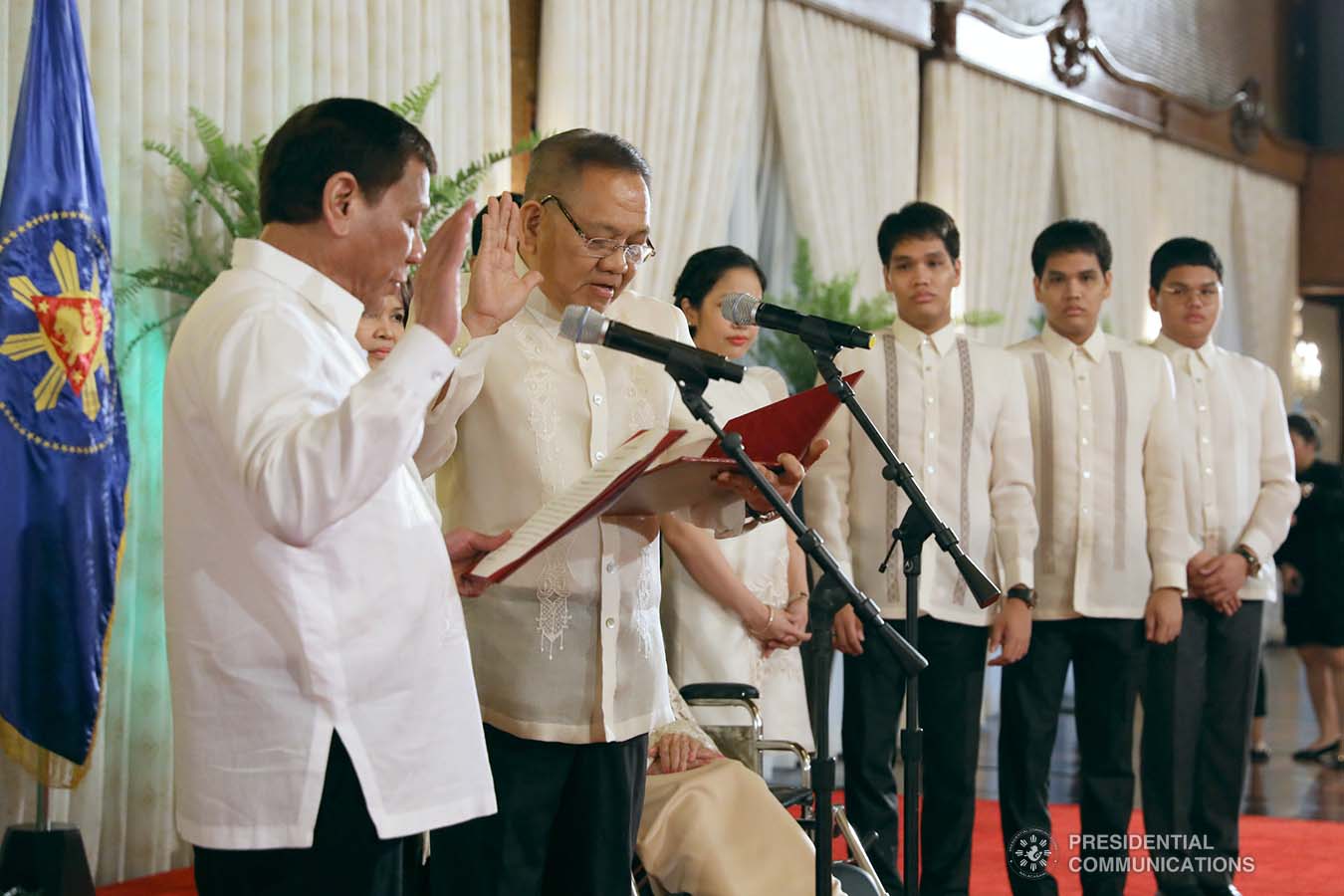 President Rodrigo Roa Duterte administers the oath to newly appointed Supreme Court Chief Justice Diosdado Peralta during a ceremony at the Malacañan Palace on October 24, 2019. KARL NORMAN ALONZO/PRESIDENTIAL PHOTO