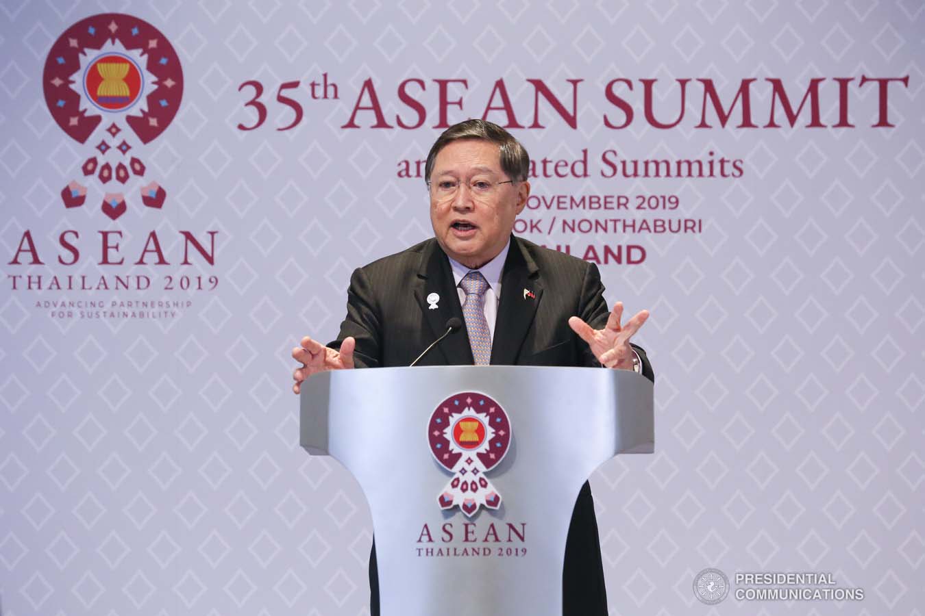 Finance Secretary Carlos Dominguez III holds a press conference at the Impact Challenger in Nonthaburi, Thailand on November 4, 2019. ALBERT ALCAIN/PRESIDENTIAL PHOTO