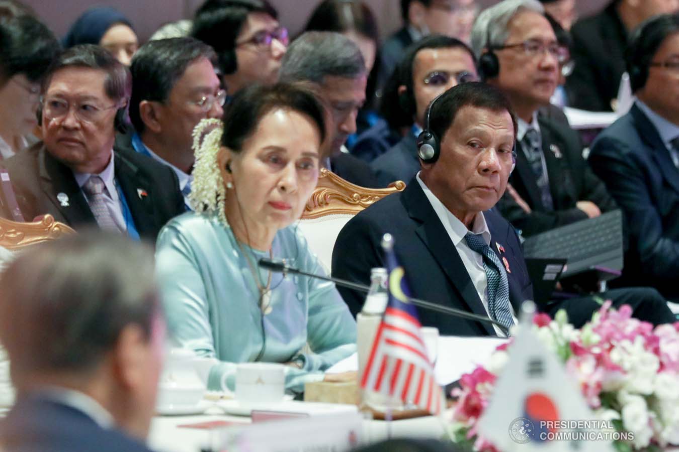 President Rodrigo Roa Duterte joins other leaders from the Association of Southeast Asian Nations (ASEAN) member countries as well as the Premier of the State Council of the People’s Republic of China Li Keqiang, Republic of Korea President Moon Jae-in, and Japan Prime Minister Shinzo Abe during the 22nd ASEAN Plus Three Summit at the Impact Exhibition and Convention Center in Nonthaburi, Thailand on November 4, 2019. TOTO LOZANO/PRESIDENTIAL PHOTO