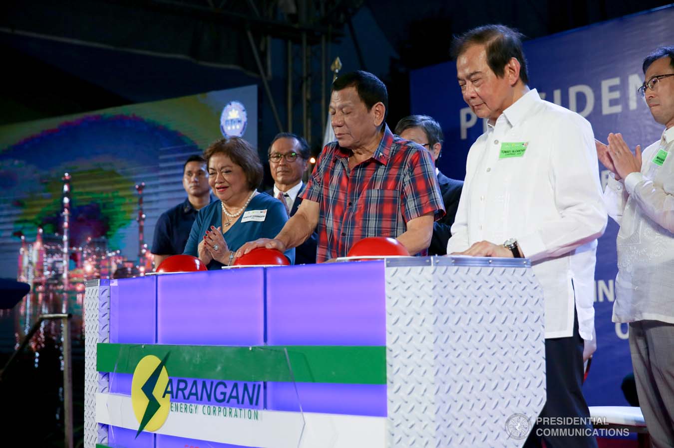President Rodrigo Roa Duterte leads the ceremonial switch-on of the 105-Megawatt Coal-Fired Power Plant Phase 2 of Sarangani Energy Corporation during its inauguration in Maasim, Sarangani Province on November 22, 2019. SIMEON CELI JR./PRESIDENTIAL PHOTO