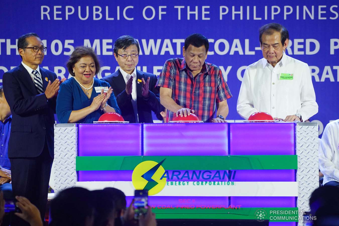 President Rodrigo Roa Duterte leads the ceremonial switch-on of the 105-Megawatt Coal-Fired Power Plant Phase 2 of Sarangani Energy Corporation during its inauguration in Maasim, Sarangani Province on November 22, 2019. JOEY DALUMPINES/PRESIDENTIAL PHOTO
