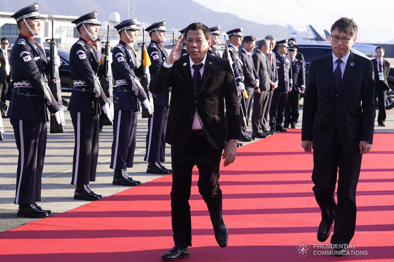 President Rodrigo Roa Duterte is accorded foyer honors as he prepares to depart for Manila at the Gimhae Air Base in Busan, Republic of Korea on November 26, 2019. ARMAN BAYLON/PRESIDENTIAL PHOTO
