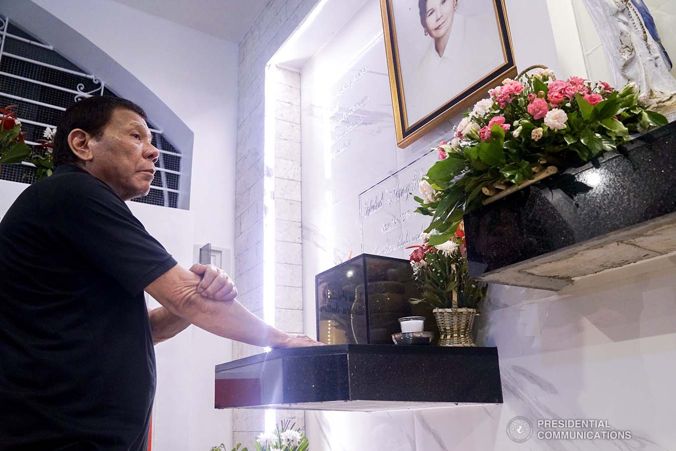 President Rodrigo Roa Duterte visits the grave of his mother Soledad at the Roman Catholic Cemetery in Davao City on October 31, 2019. ARMAN BAYLON/PRESIDENTIAL PHOTO