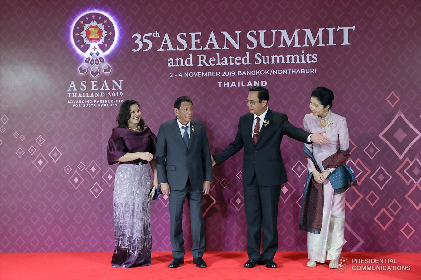 President Rodrigo Roa Duterte and his partner Cielito Avanceña are welcomed by Kingdom of Thailand Prime Minister Prayuth Chan-o-Cha and his wife Naraporn upon their arrival at the Impact Exhibition and Convention Center in Nonthaburi, Thailand for the gala dinner on November 3, 2019. SIMEON CELI JR./PRESIDENTIAL PHOTO