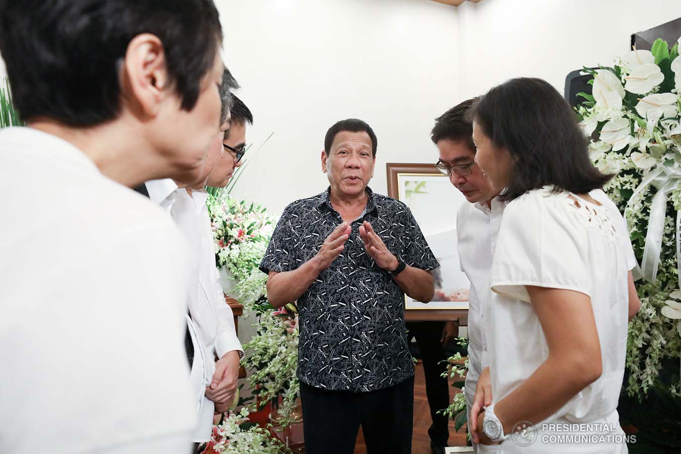 President Rodrigo Roa Duterte condoles with the bereaved family of Elizabeth Gokongwei as he visits the wake at the Heritage Memorial Park in Taguig City on November 17, 2019. TOTO LOZANO/ PRESIDENTIAL PHOTO