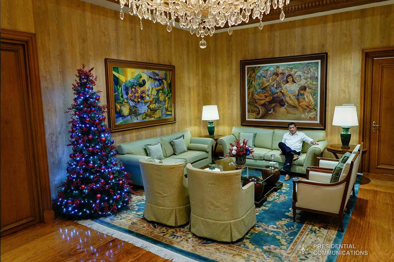 President Rodrigo Roa Duterte prepares for his meeting with Moro National Liberation Front Founding Chairman Nur Misuari at the Malacañan Palace on November 11, 2019. KING RODRIGUEZ/PRESIDENTIAL PHOTO