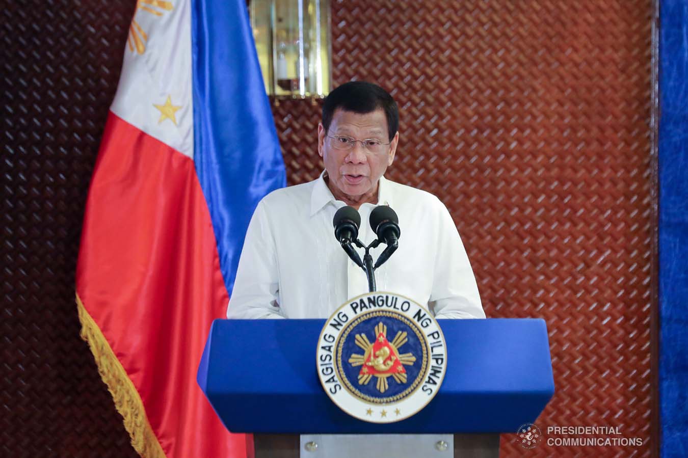 President Rodrigo Roa Duterte delivers his speech after leading the awarding ceremony for the 2019 Model Overseas Filipino Worker (OFW) Family of the Year Award (MOFYA) at the Malacañan Palace on November 28, 2019. VALERIE ESCALERA/PRESIDENTIAL PHOTO
