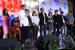 President Rodrigo Roa Duterte shares a light moment with the winners of the raffle during the Office of the President Christmas Party at the Malacañan Palace on December 18, 2019. SIMEON CELI JR./PRESIDENTIAL PHOTO