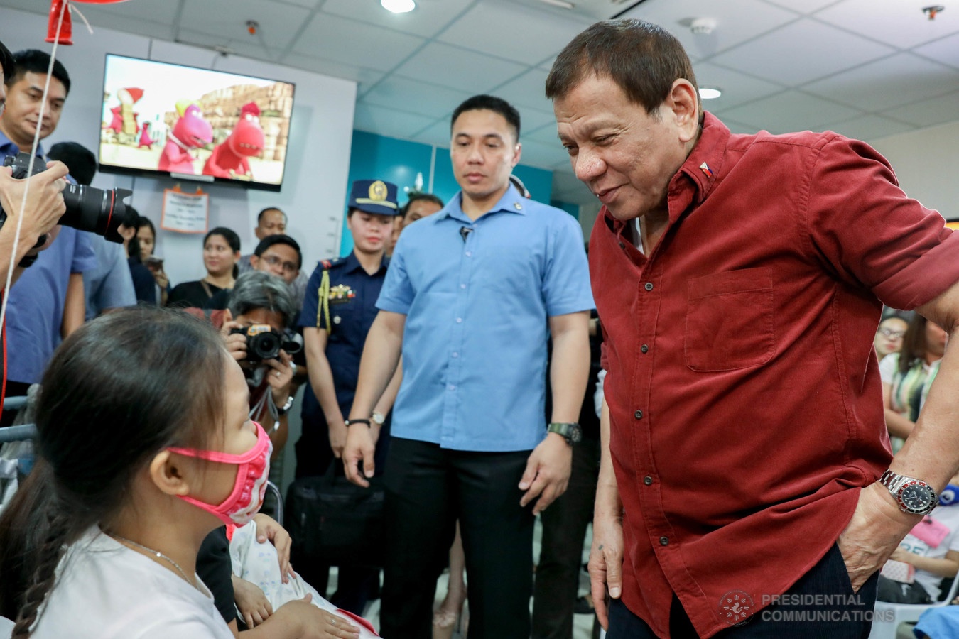 President Rodrigo Roa Duterte interacts with one of the pediatric cancer patients he visited at the Southern Philippines Medical Center Children's Cancer Institute in Davao City on December 28, 2019. KARL NORMAN ALONZO/PRESIDENTIAL PHOTO