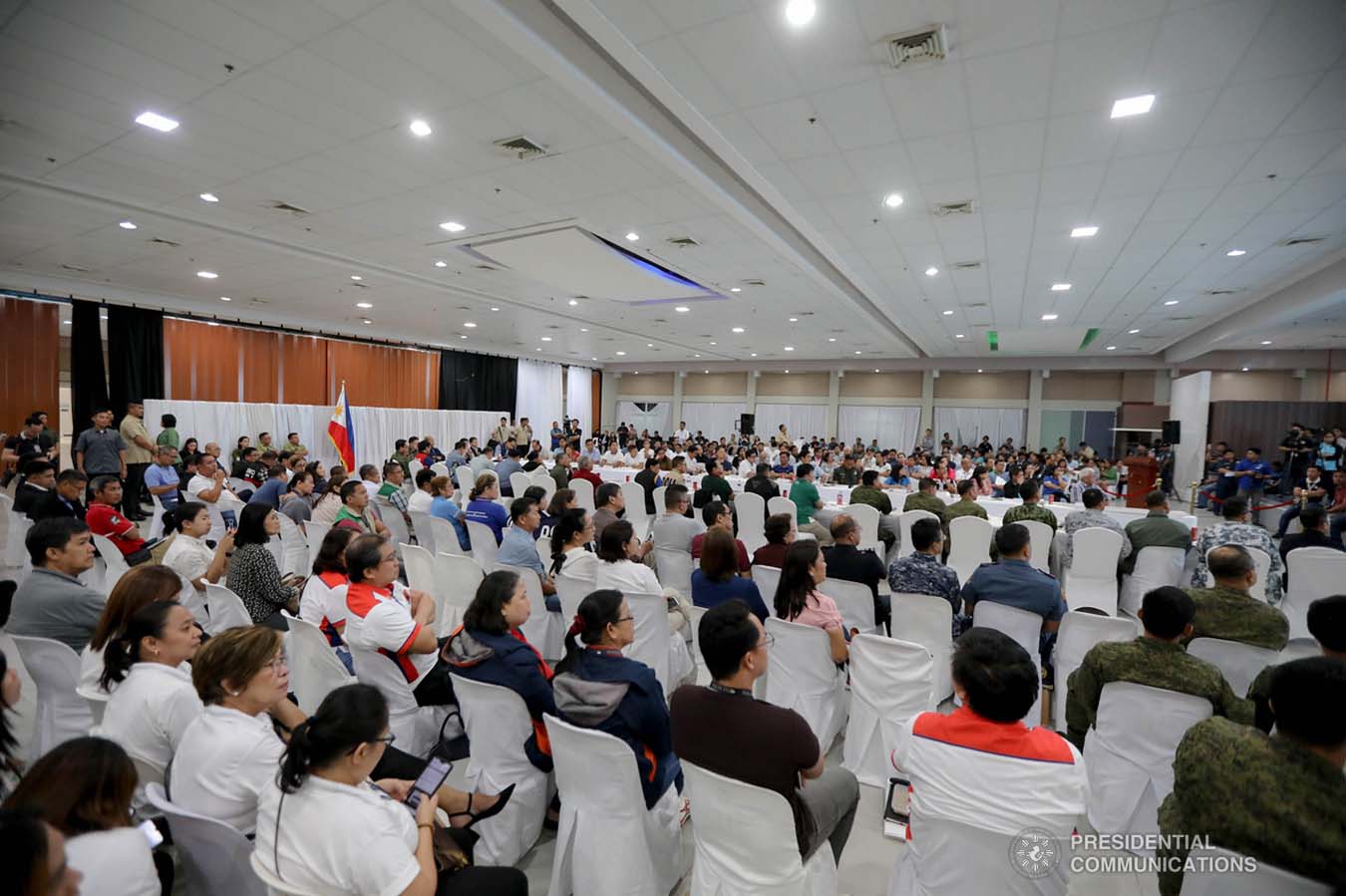 President Rodrigo Roa Duterte holds a situation briefing on the effects of Typhoon Tisoy at the Legazpi City Convention Center on December 5, 2019. ALFRED FRIAS/PRESIDENTIAL PHOTO