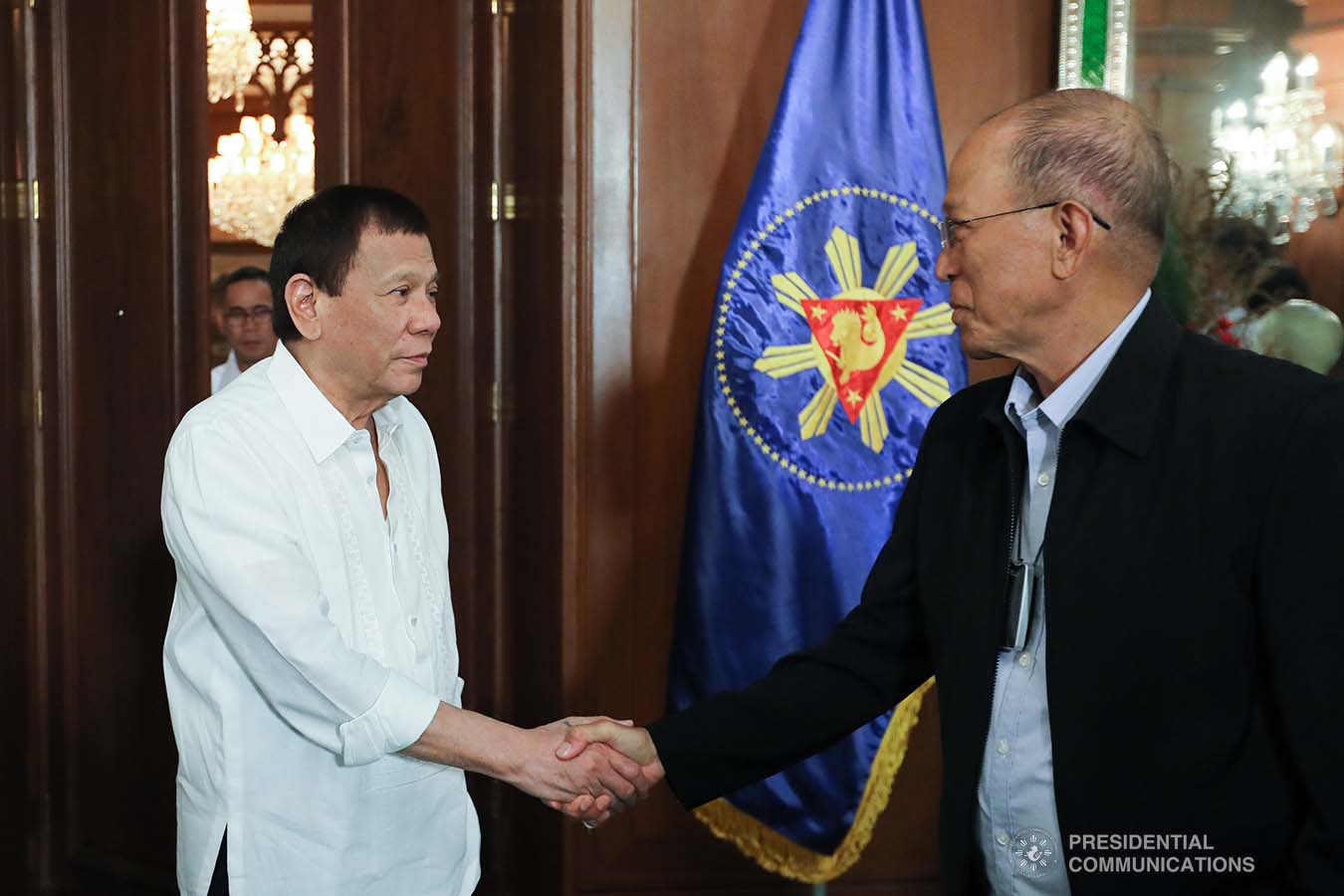 President Rodrigo Roa Duterte greets Defense Secretary Delfin Lorenzana prior to the start of a meeting at the Malacañan Palace on January 5, 2020. The President discussed security matters regarding the country's contingency measures to ensure the safety of the Filipinos based in the Middle East amid the potential tension between USA and Iran. He also ordered concerned agencies to prepare for any eventualities and possible impact on the country. ALFRED FRIAS/PRESIDENTIAL PHOTO