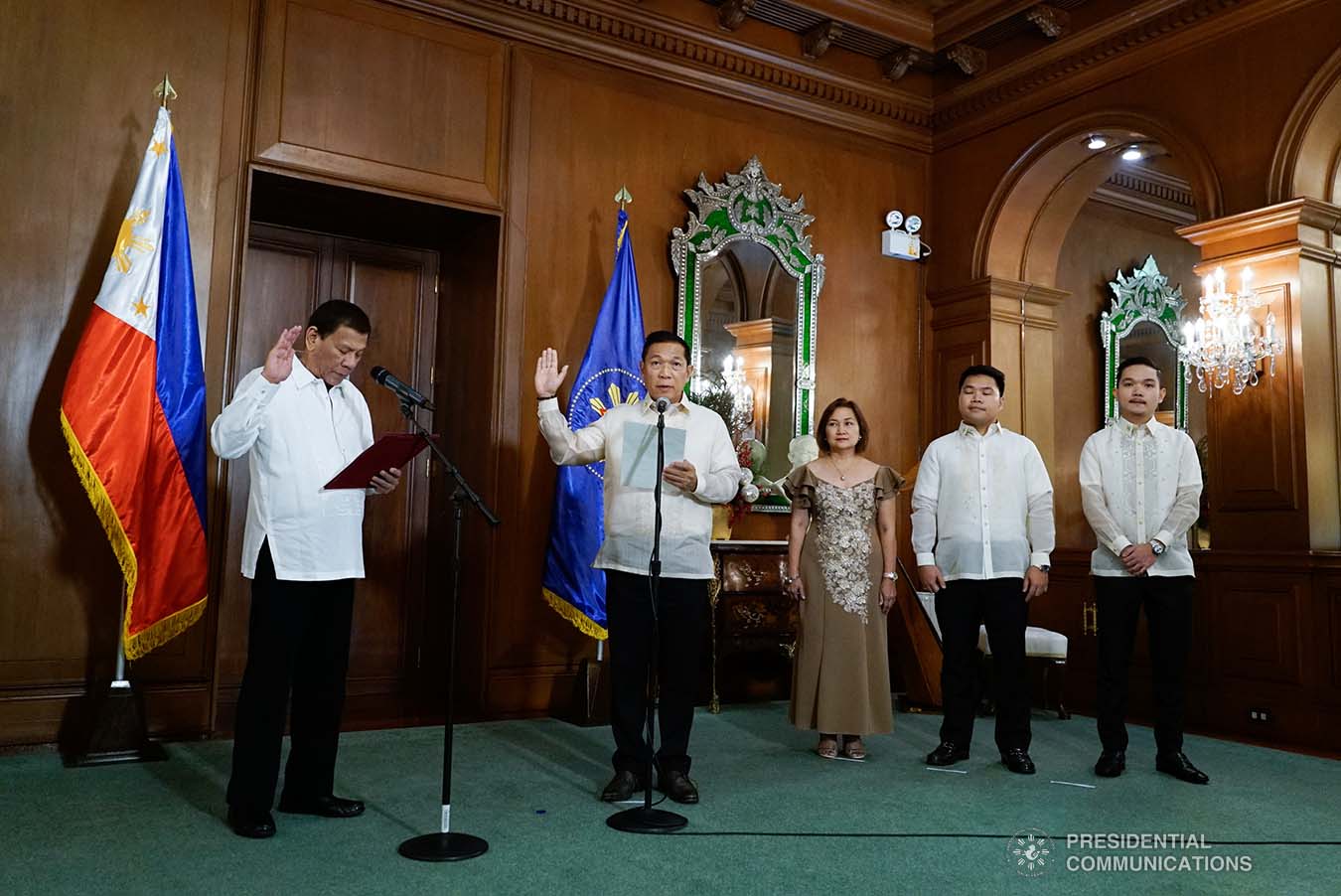 President Rodrigo Roa Duterte administers the oath to newly-appointed Supreme Court Associate Justice Samuel Gaerlan during a ceremony at the Malacañan Palace on January 8, 2020. KING RODRIGUEZ/PRESIDENTIAL PHOTO