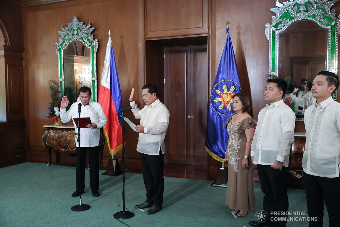 President Rodrigo Roa Duterte administers the oath to newly-appointed Supreme Court Associate Justice Samuel Gaerlan during a ceremony at the Malacañan Palace on January 8, 2020. VALERIE ESCALERA/PRESIDENTIAL PHOTO