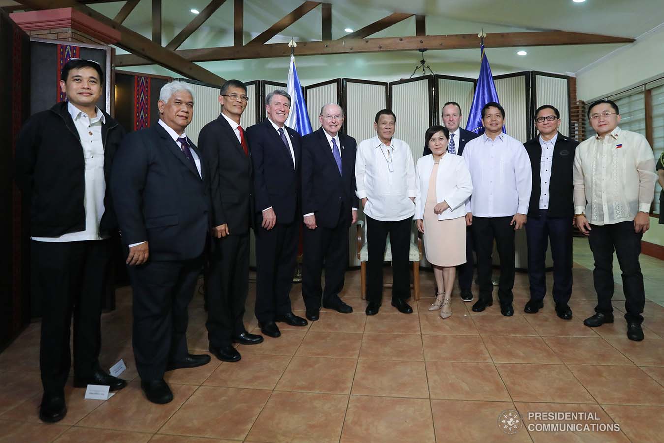 President Rodrigo Roa Duterte poses for posterity with the officials of the Church of Jesus Christ of Latter-Day Saints who paid a courtesy call on the President at the Malago Clubhouse in Manila on January 15, 2020. ALFRED FRIAS/PRESIDENTIAL PHOTO