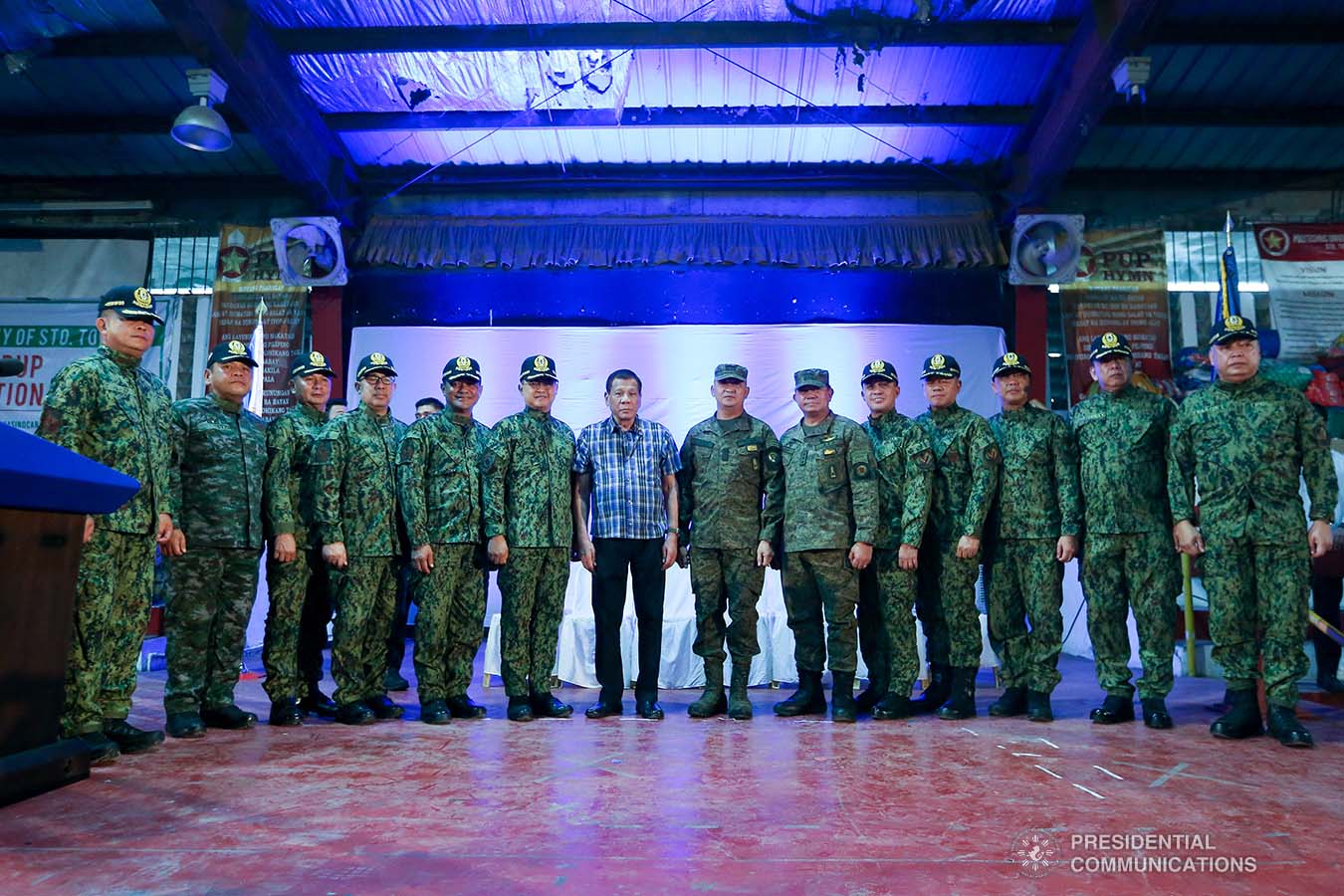 President Rodrigo Roa Duterte poses for posterity with newly appointed Philippine National Police (PNP) Chief Police Lieutenant General Archie Gamboa and other officials of the PNP during the oath-taking ceremony at the Polytechnic University of the Philippines-Sto. Tomas Campus in Sto. Tomas City, Batangas on January 20, 2020. VALERIE ESCALERA/PRESIDENTIAL PHOTO