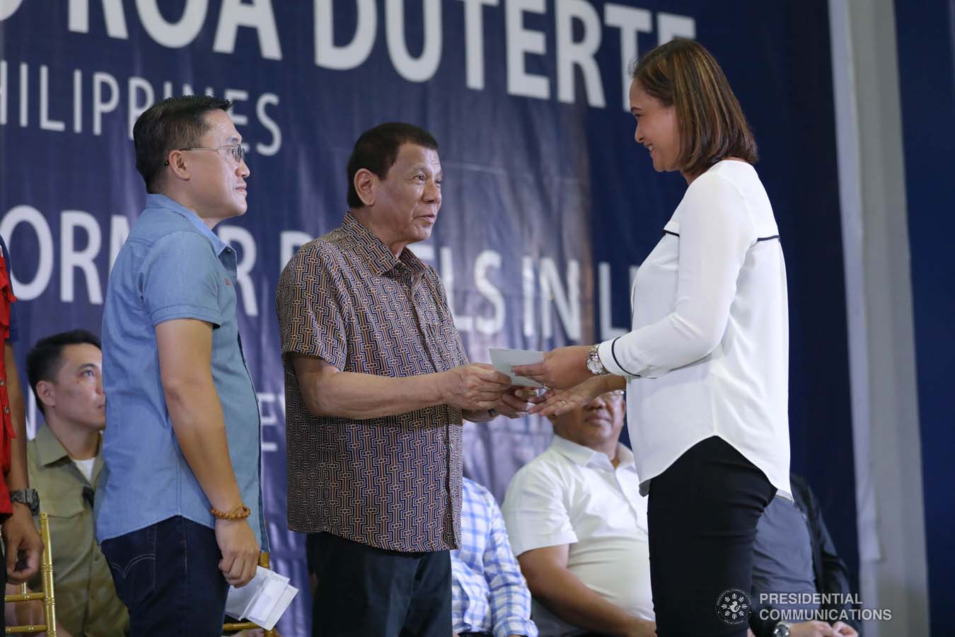 President Rodrigo Roa Duterte leads the distribution of benefits to former rebels at the San Isidro Central School in Leyte on January 23, 2020. KARL NORMAN ALONZO/PRESIDENTIAL PHOTO