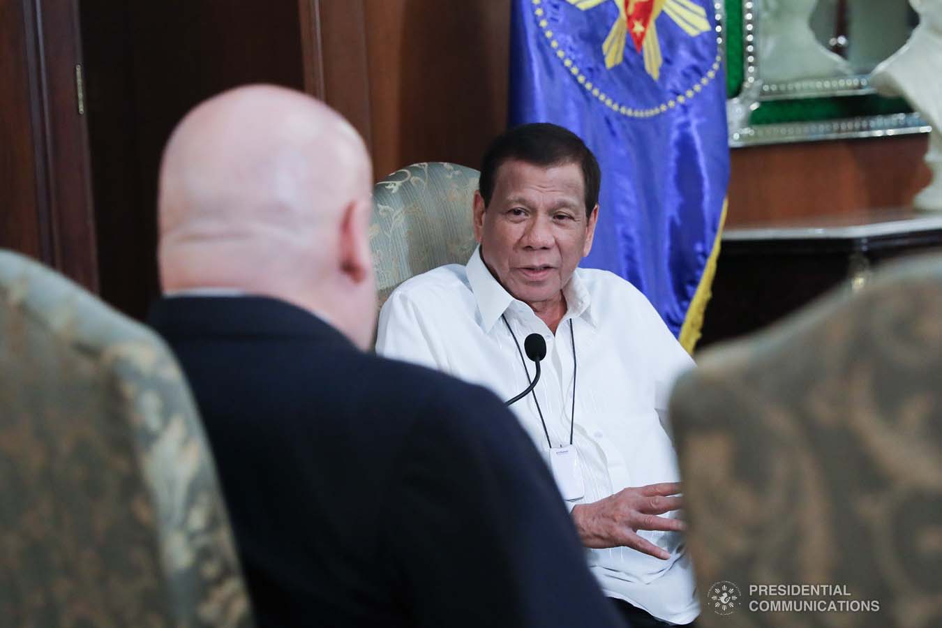 President Rodrigo Roa Duterte discusses matters with outgoing New Zealand Ambassador to the Philippines David Strachan, who paid a farewell call on the President at the Malacañan Palace on January 27, 2020. ALFRED FRIAS/PRESIDENTIAL PHOTO