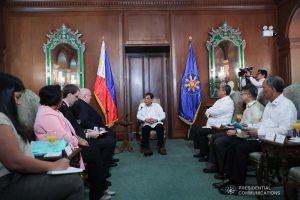 President Rodrigo Roa Duterte discusses matters with outgoing New Zealand Ambassador to the Philippines David Strachan, who paid a farewell call on the President at the Malacañan Palace on January 27, 2020. ALFRED FRIAS/PRESIDENTIAL PHOTO