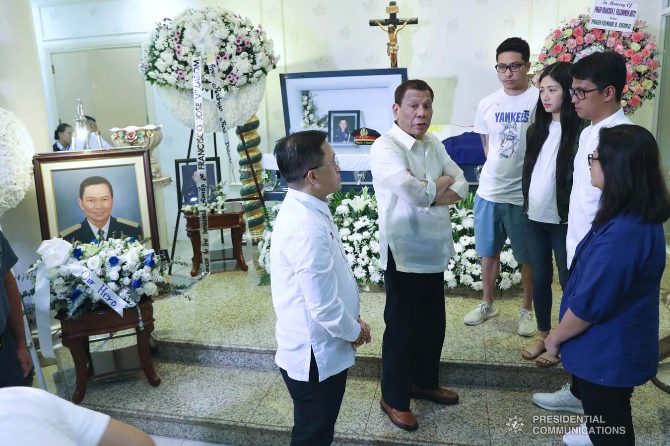 President Rodrigo Roa Duterte condoles with the family of the late Retired Police General Francisco Villaroman as he visited the wake at the Cosmopolitan Funeral Homes in Davao City on January 17, 2020. ROBINSON NIÑAL JR./PRESIDENTIAL PHOTO