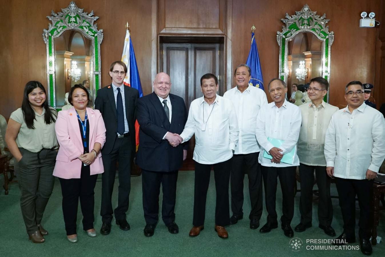 President Rodrigo Roa Duterte poses for posterity with outgoing New Zealand Ambassador to the Philippines David Strachan, who paid a farewell call on the President at the Malacañan Palace on January 27, 2020. KING RODRIGUEZ/PRESIDENTIAL PHOTO