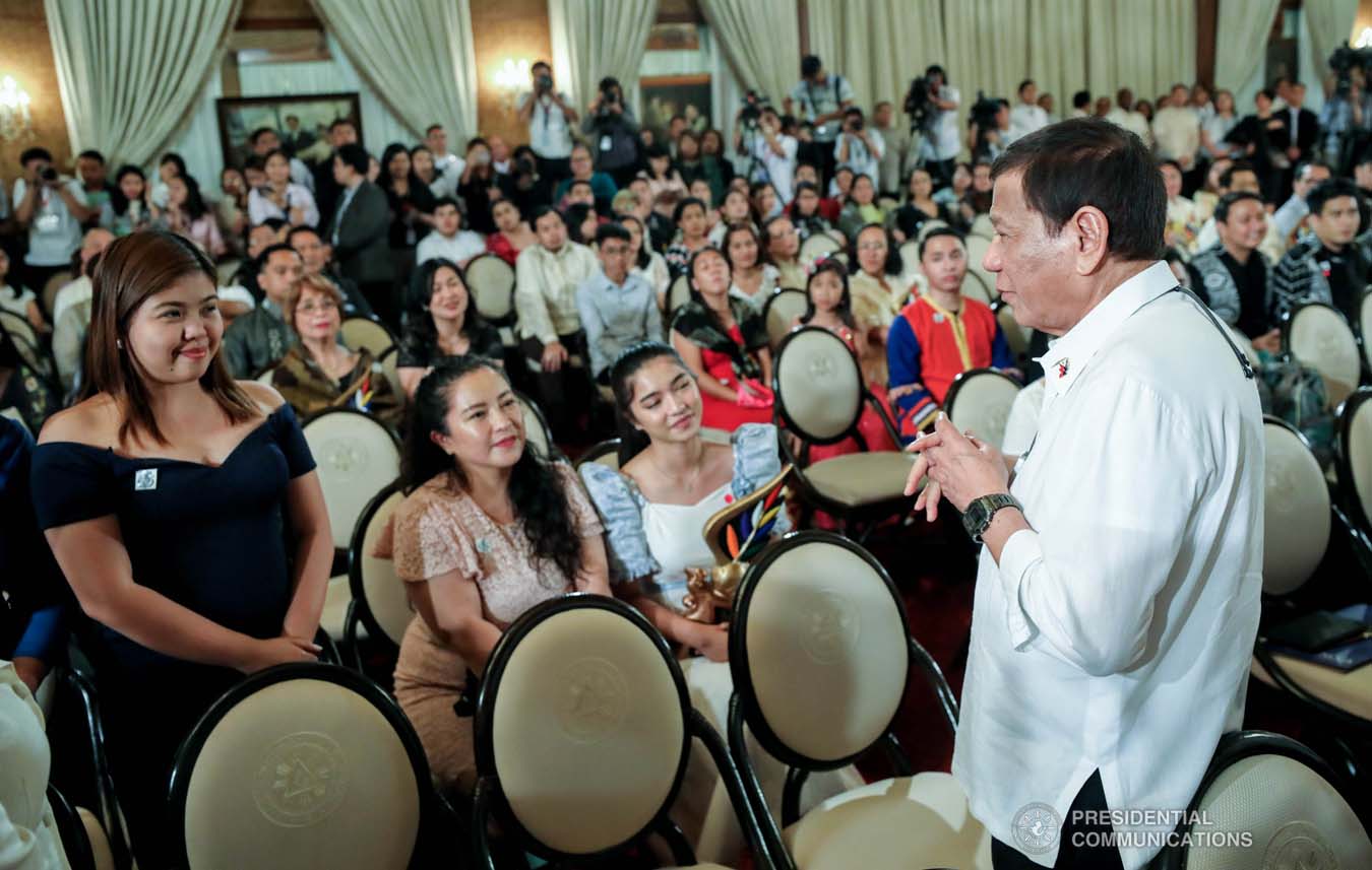 President Rodrigo Roa Duterte chats with some of the guests during the oath-taking of the new officials of the National Commission for Culture and the Arts (NCAA) and presentation of the 12th Ani ng Dangal awardees at the Malacañan Palace on February 26, 2020. RICHARD MADELO/PRESIDENTIAL PHOTO