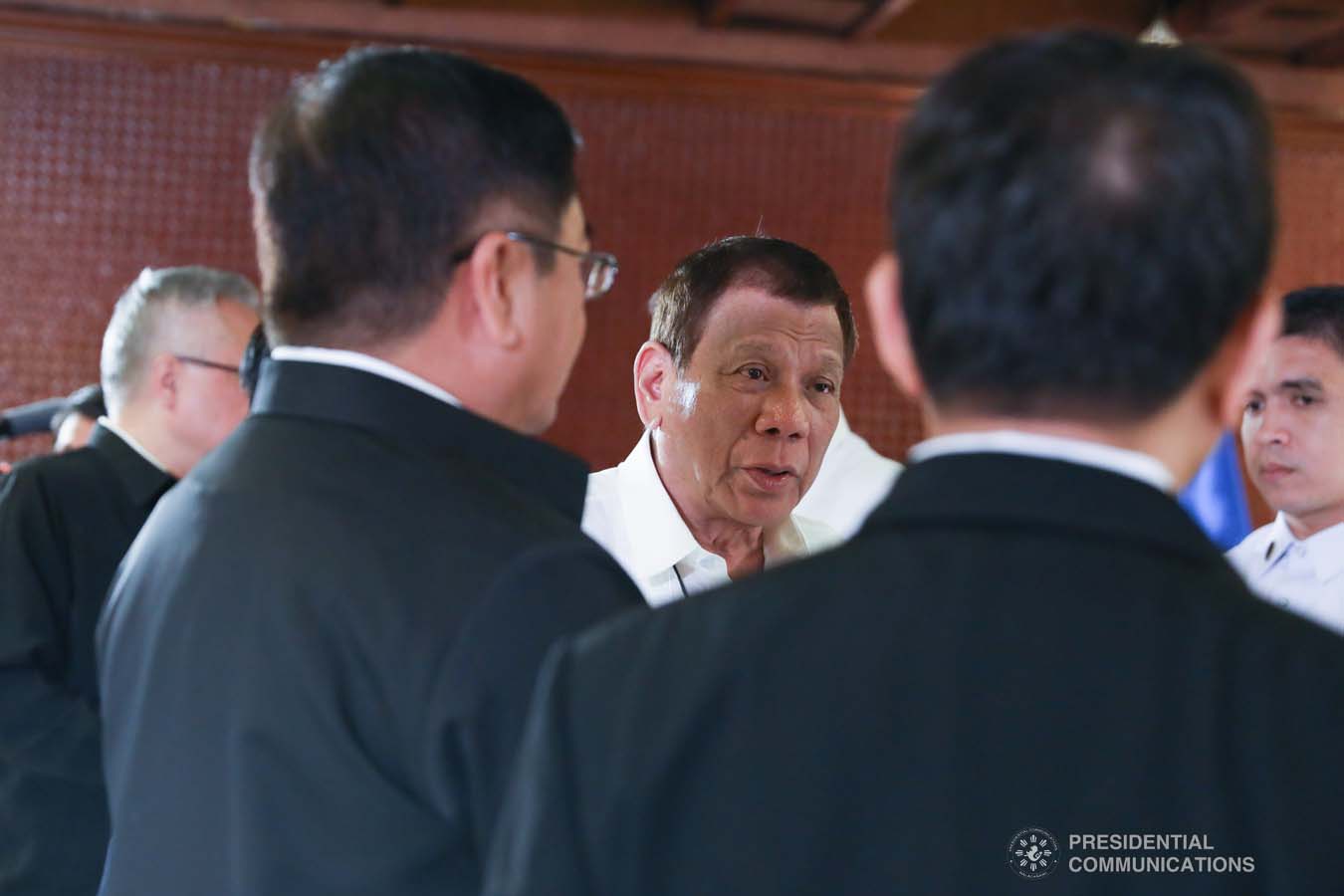 President Rodrigo Roa Duterte discusses matters with Cabinet members during a briefing on the 2019 novel Coronavirus (2019-nCoV) at the Malacañan Palace on February 3, 2020. TOTO LOZANO/PRESIDENTIAL PHOTO