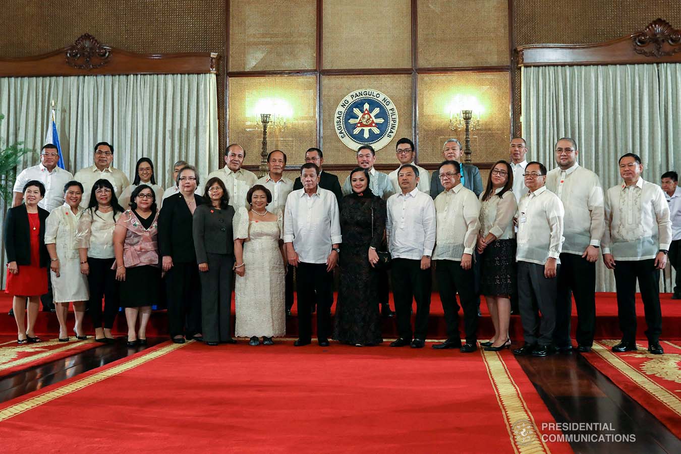 President Rodrigo Roa Duterte poses for posterity with the newly-appointed government officials during the oath-taking ceremony at the Malacañan Palace on February 6, 2020. KARL NORMAN ALONZO/PRESIDENTIAL PHOTO